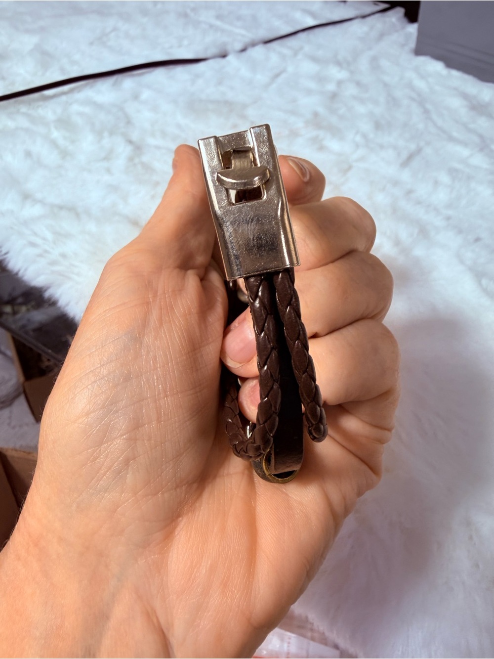 Gucci upcycled leather bracelet - Picture 2 of 7